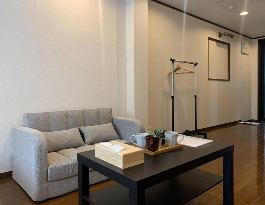 Apartment ④dotonbori 2min,shinsaibashi 5min-4f,no Elevator Ōsaka